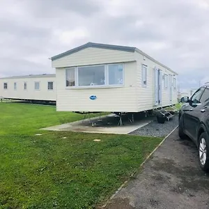  Holiday home 2 Bedroom Static Caravan 5* Sand Le Mere Holiday Village Near Withernsea, E. Yorkshire
